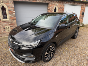 2019 Vauxhall Grandland X 1.5 Turbo D Blueinjection Elite Nav in Black — image 2