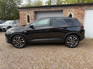 2019 Vauxhall Grandland X 1.5 Turbo D Blueinjection Elite Nav in Black — image 4