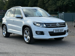 2015 Volkswagen Tiguan 2.0 Tdi Bluemotion Tech R-Line SUV 5dr Diesel DSG 4WD Euro 5 (s/s) (nav) (177 Ps) in White — image 3