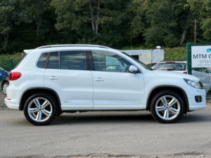 2015 Volkswagen Tiguan 2.0 Tdi Bluemotion Tech R-Line SUV 5dr Diesel DSG 4WD Euro 5 (s/s) (nav) (177 Ps) in White — image 4