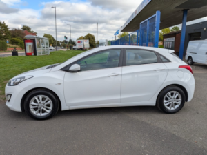 2015 Hyundai I30 1.6 Crdi Blue Drive Se in White — image 6