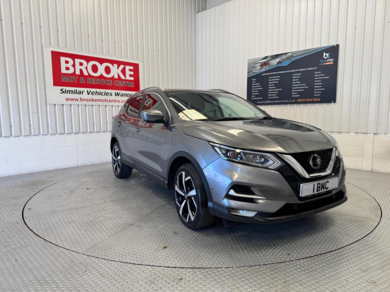 2019 Nissan Qashqai 1.3 Dig-T Tekna Euro 6 (s/s) 5dr in Grey — image 1