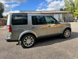2012 Land Rover Discovery 4 3.0 Sd V6 Hse in Grey — image 2
