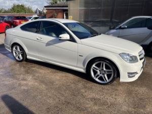 2012 Mercedes-Benz C Class 2.1 C250 Cdi Blueefficiency Amg Sport in White — image 4