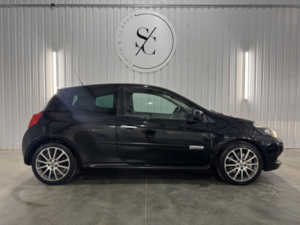 2010 Renault Clio 2.0 Renaultsport in Black — image 2