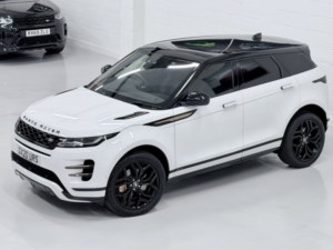 2020 Land Rover Range Rover Evoque 2.0 P200 Mhev R-Dynamic Se in White — image 4