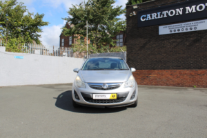 2012 Vauxhall Corsa 1.4 16v Se in Silver — image 2
