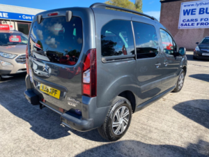 2016 Citroen Berlingo 1.6 Bluehdi Xtr in Grey — image 6