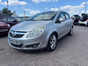 2009 Vauxhall Corsa 1.4i 16v Design 5dr (a/c) in Silver — image 4