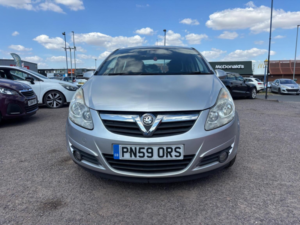 2009 Vauxhall Corsa 1.4i 16v Design 5dr (a/c) in Silver — image 5