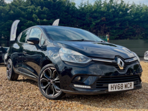 2018 Renault Clio 0.9 Tce Iconic Euro 6 (s/s) 5dr in Black — image 3