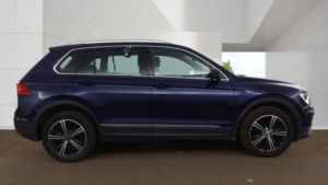 2017 Volkswagen Tiguan 2.0 Tdi Bluemotion Tech Se Navigation 4motion Euro 6 (s/s) 5dr in Blue — image 5
