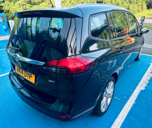 2014 Vauxhall Zafira Tourer 2.0 Cdti Sri MPV 5dr Diesel Auto Euro 5 (165 Ps) in Black — image 6