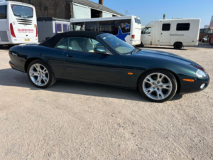 2001 Jaguar Xk8 4.0 in Green — image 4