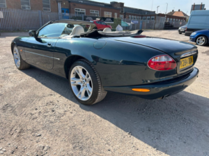 2001 Jaguar Xk8 4.0 in Green — image 5