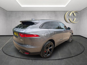 2017 Jaguar F-Pace 2.0 P250i Portfolio Auto AWD Euro 6 (s/s) 5dr in Grey — image 6