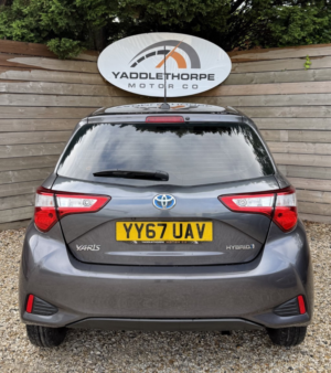 2018 Toyota Yaris 1.5 Vvt-H Icon Tech in Grey — image 4