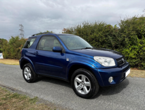 2004 Toyota Rav4 2.0 Vvt-I Xt3 in Blue — image 3