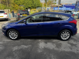 2015 Ford Focus 1.0 T Ecoboost Titanium in Blue — image 2