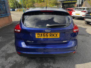 2015 Ford Focus 1.0 T Ecoboost Titanium in Blue — image 4