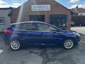 2015 Ford Focus 1.0 T Ecoboost Titanium in Blue — image 6