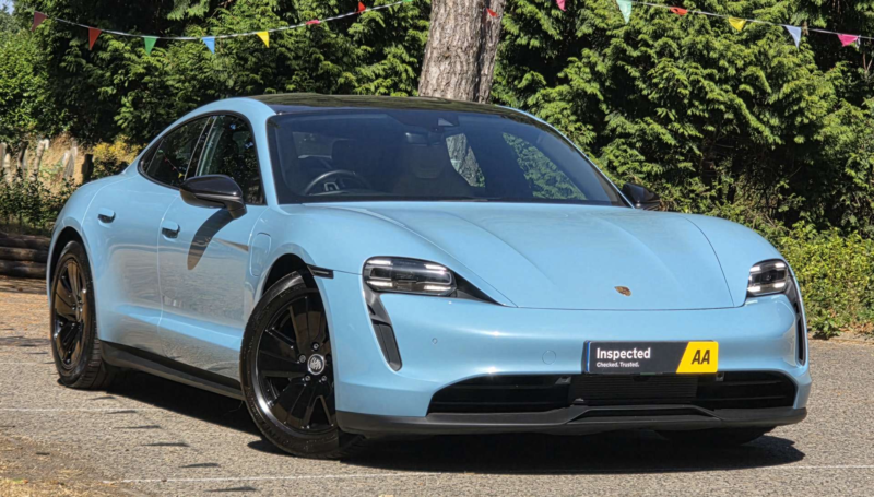 2022 Porsche Taycan Taycan 4x2 4dr in Blue — image 1