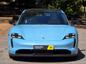 2022 Porsche Taycan Taycan 4x2 4dr in Blue — image 3