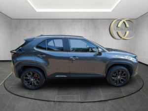 2023 Toyota Yaris Cross 1.5 Vvt-H Design E-CVT Euro 6 (s/s) 5dr in Grey — image 2