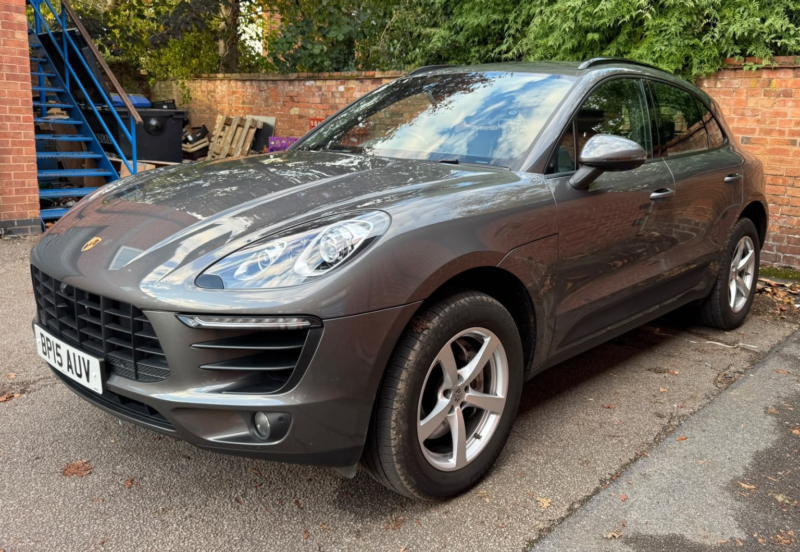 2015 Porsche Macan 3.0 V6 S in Grey — image 1