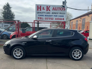 2016 Alfa Romeo Giulietta 1.6 Jtdm-2 Tecnica Euro 6 (s/s) 5dr in Black — image 3