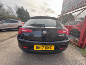 2016 Alfa Romeo Giulietta 1.6 Jtdm-2 Tecnica Euro 6 (s/s) 5dr in Black — image 5