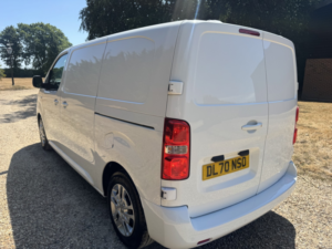 2020 Vauxhall Vivaro 1.5 Turbo D 2700 Sportive in White — image 6