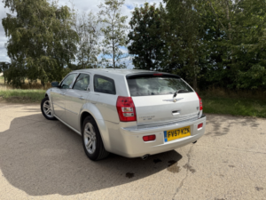 2007 Chrysler 300c 5.7 Hemi V8 in Silver — image 3