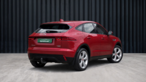2018 Jaguar E-Pace 2.0 D150 Hse SUV 5dr Diesel Auto AWD Euro 6 (s/s) (150 Ps) in Red — image 4
