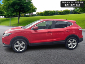 2016 Nissan Qashqai 1.5 Dci N-Tec 2WD Euro 6 (s/s) 5dr in Red — image 2