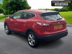 2016 Nissan Qashqai 1.5 Dci N-Tec 2WD Euro 6 (s/s) 5dr in Red — image 5