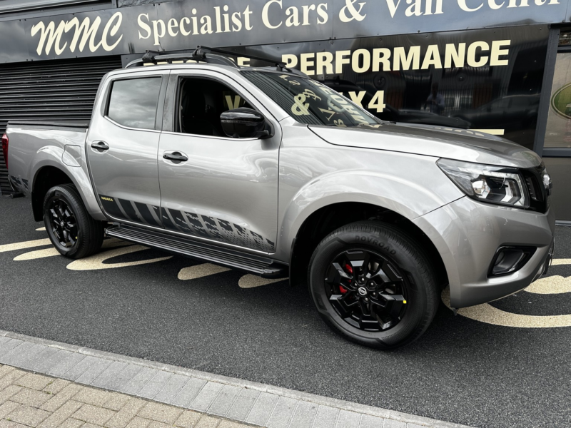 2019 Nissan Navara 2.3 Dci N-Guard in Grey — image 1