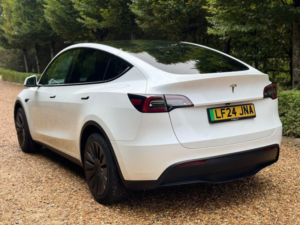 2024 Tesla Model Y Auto Rwd 5dr in White — image 4