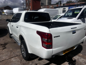 2018 Mitsubishi L200 2.4 Di-D Dc Titan 4WD Euro 6 4dr in White — image 3