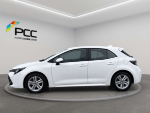2022 Toyota Corolla 1.8 Corolla Icon Tech Hev CVT 5dr in White — image 5