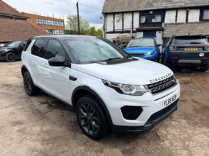 2018 Land Rover Discovery Sport Td4 Landmark in White — image 5