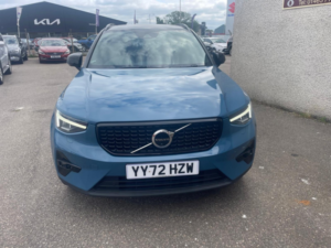 2022 Volvo Xc40 1.5 Ultimate T5 (262 Hp) Auto in Blue — image 2