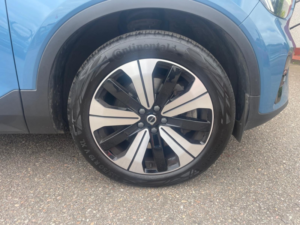 2022 Volvo Xc40 1.5 Ultimate T5 (262 Hp) Auto in Blue — image 4