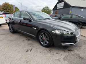 2014 Jaguar Xf 3.0d V6 Luxury Saloon 4dr Diesel Auto Euro 5 (s/s) (240 Ps) in Grey — image 3