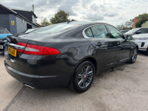 2014 Jaguar Xf 3.0d V6 Luxury Saloon 4dr Diesel Auto Euro 5 (s/s) (240 Ps) in Grey — image 6