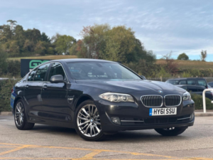 2011 BMW 5 Series 3.0 525d Se Steptronic Euro 5 4dr in Grey — image 3