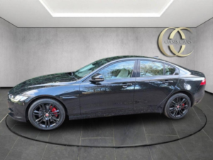 2017 Jaguar Xe 2.0i Portfolio Auto Euro 6 (s/s) 4dr in Black — image 4