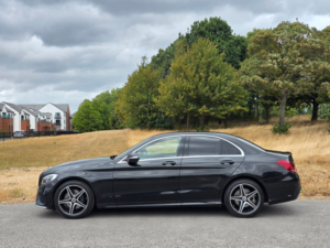 2015 Mercedes-Benz C Class 2.1 C220 Bluetec Amg Line Saloon 4dr Diesel G-Tronic+ Euro 6 (s/s) (170 Ps) in Black — image 4