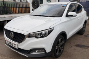 2019 MG MG Zs 1.0 T-Gdi Exclusive Auto Euro 6 5dr in White — image 3