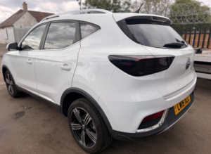 2019 MG MG Zs 1.0 T-Gdi Exclusive Auto Euro 6 5dr in White — image 4
